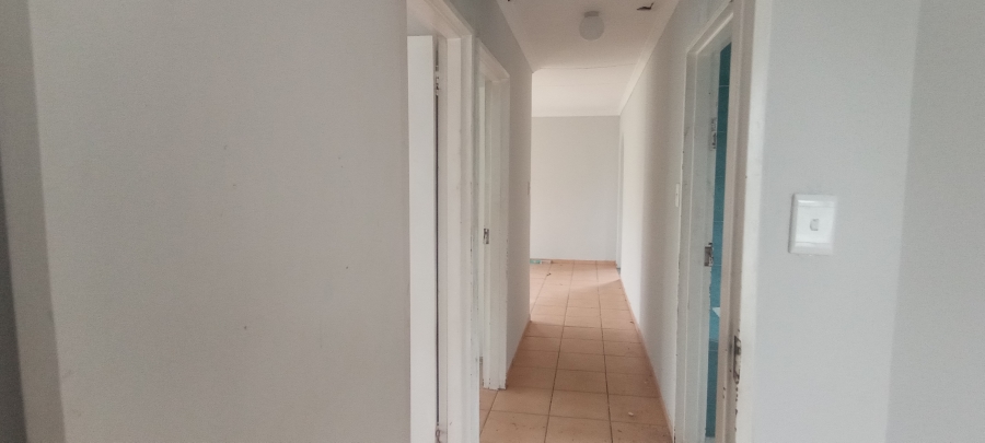 3 Bedroom Property for Sale in Sunnyridge Eastern Cape
